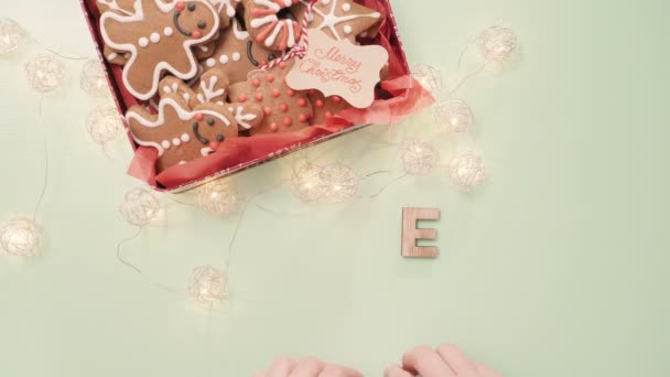 Hout Merry Christmas Teken Traditionele Peperkoek Cookies Thuis Gemaakt — Stockvideo