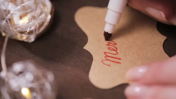 時間の経過 伝統的な自家製ジンジャー クッキーの手書きギフト — ストック動画