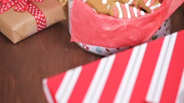 Traditionele Huis Gemaakte Gingerbread Koekjes Verpakking Als Giften Van Het — Stockvideo