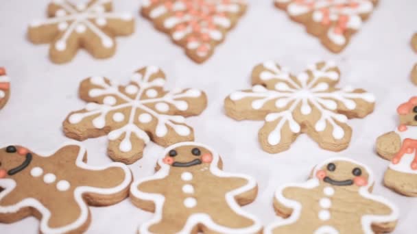 Decorating Traditional Gingerbread Cookies Royal Icing Christmas — Stock Video