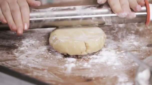 Schritt Für Schritt Teig Ausrollen Teig Ausrollen Weihnachtsbacken Zuckerplätzchen Backen — Stockvideo