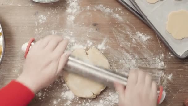 Schritt Für Schritt Teig Ausrollen Teig Ausrollen Weihnachtsbacken Zuckerplätzchen Backen — Stockvideo