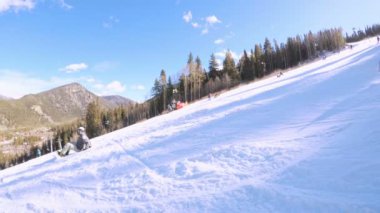 Colorado, ABD-ö. 2 Aralık 2017. POV bir bakış açısı. Kayak Colorado Rockies erken kayak sezonu
