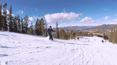 Colorado, ABD-ö. 2 Aralık 2017. POV bir bakış açısı. Kayak Colorado Rockies erken kayak sezonu