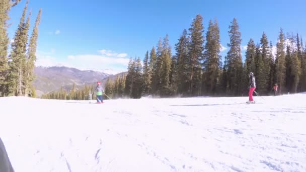 コロラド州 アメリカ合衆国 2017 ハメ撮り視点 早いスキー季節のスキー コロラド ロッキーズ — ストック動画