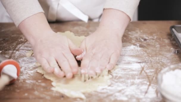 Stap Voor Stap Vakantieseizoen Bakken Suiker Koekjes Bakken Voor Kerstmis — Stockvideo