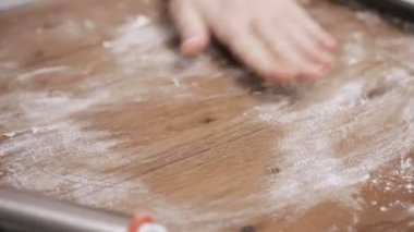 Adım adım. Pişirme tatil sezonu. Noel için şekerli Kurabiye Pişirme