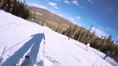 Colorado, ABD-ö. 2 Aralık 2017. POV bir bakış açısı. Kayak Colorado Rockies erken kayak sezonu.