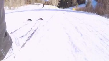Colorado, ABD-ö. 2 Aralık 2017. POV bir bakış açısı. Kayak Colorado Rockies erken kayak sezonu.