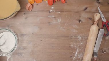 Adım adım. Pişirme tatil sezonu. Noel için şekerli Kurabiye Pişirme