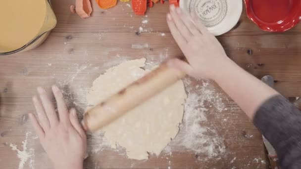 Stap Voor Stap Vakantieseizoen Bakken Suiker Koekjes Bakken Voor Kerstmis — Stockvideo