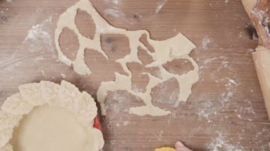 Adım adım. Pişirme tatil sezonu. Noel için şekerli Kurabiye Pişirme