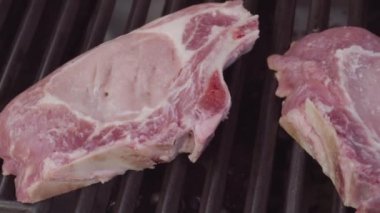 yemek domuz pirzolası