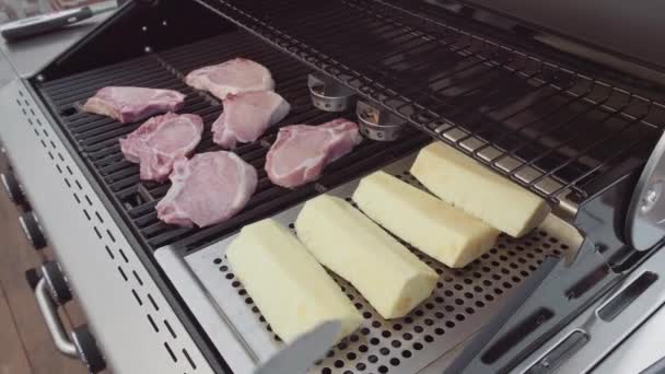 Matlagning fläsk kotletter — Stockvideo