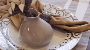 lüks evde modern yemek odası