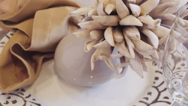 lüks evde modern yemek odası