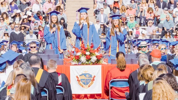 デンバー コロラド州 アメリカ合衆国 24日 2018 卒業式のチェリー クリーク高等学校 — ストック写真