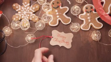 geleneksel ev yapımı gingerbread çerezleri yiyecek hediye olarak