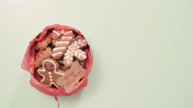 geleneksel ev yapımı gingerbread çerezleri yiyecek hediye olarak