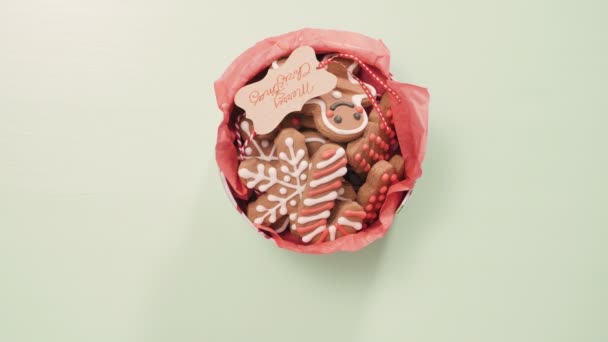 Geleneksel Yapımı Gingerbread Çerezleri Yiyecek Hediye Olarak — Stok video