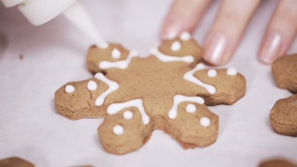 食糧ギフトとして伝統的な自家製ジンジャー クッキー — ストック動画