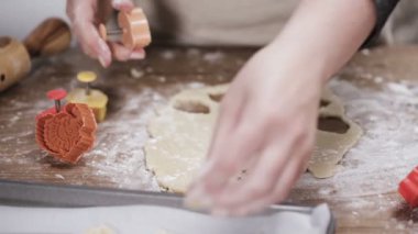 Adım adım. Pişirme tatil sezonu. Noel için şekerli Kurabiye Pişirme