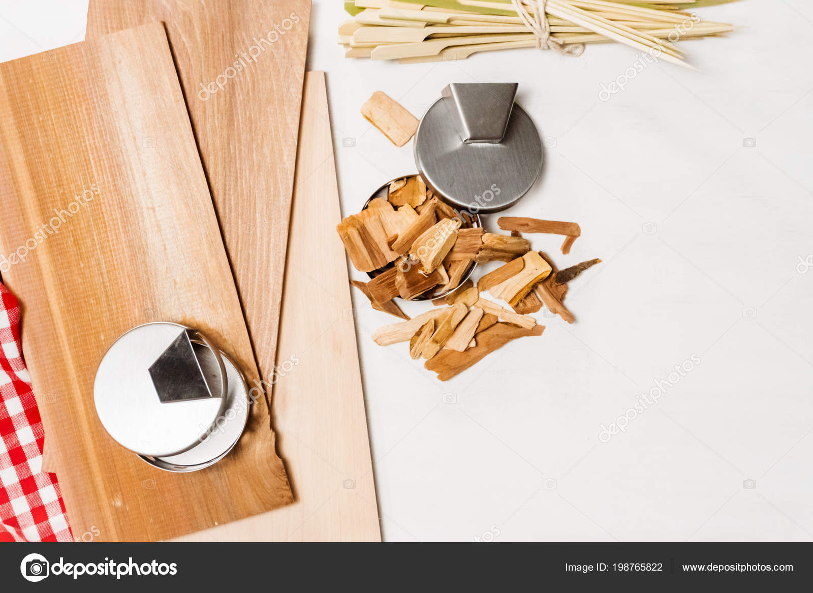 Hickory Cedar Wood Grilling Planks Wood Skewers Stock Photo by ©urban