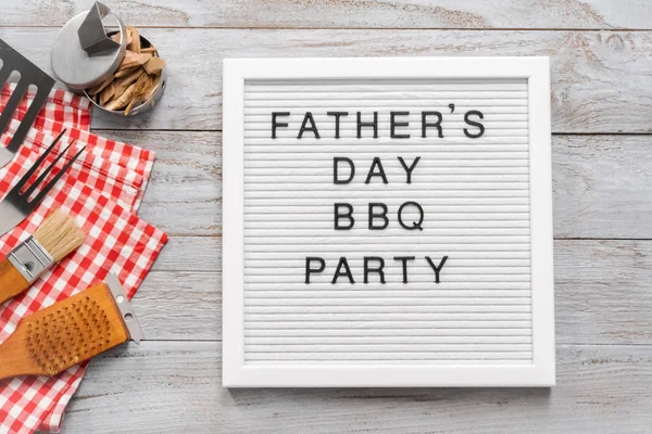 Father Day Bbq Party Sign White Memo Board Cooking Tools — Stock Photo, Image