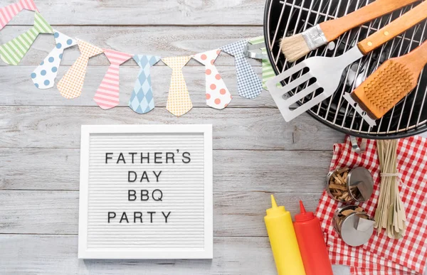 Father Day Bbq Party Sign White Memo Board Cooking Tools — Stock Photo, Image