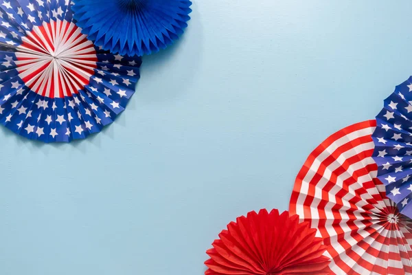 July 4Th Theme Paper Fans Blue Background — Stock Photo, Image