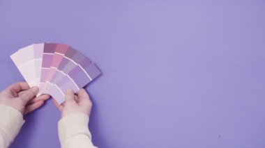 Mor boya yakın çekim