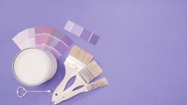 Mor boya yakın çekim