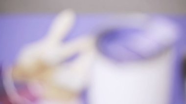 Mor boya yakın çekim