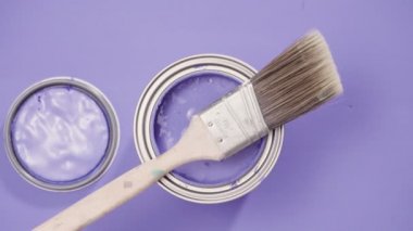 Mor boya yakın çekim