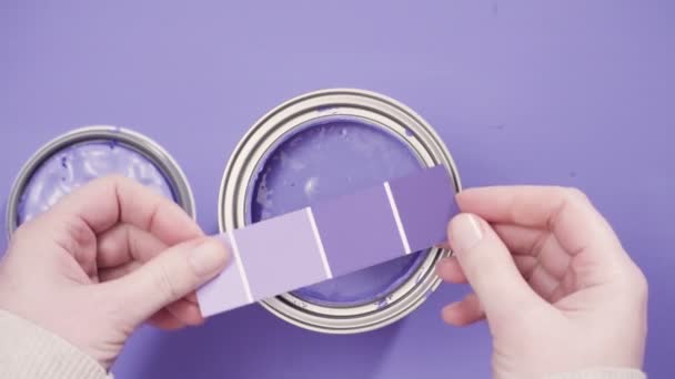 Pintura violeta de cerca — Vídeos de Stock