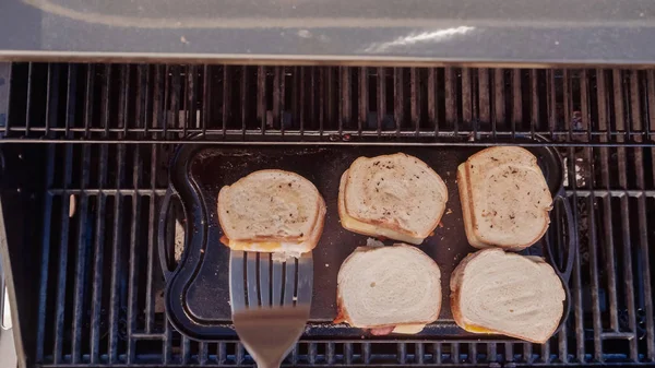 Cooking Grilled Cheese Sandwich Outdoor Gas Grill — Stock Photo, Image