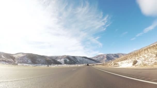 Punto Vista Pov Conducir Través Del Terreno Montaña Invierno — Vídeos de Stock