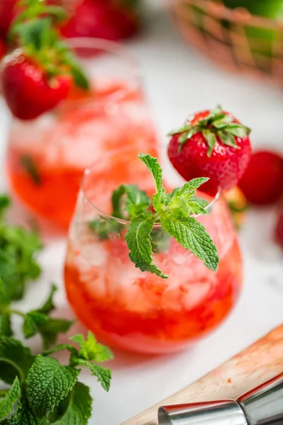 Strawberry Mojito Cocktail Organic Strawberries Scratch — Stock Photo, Image