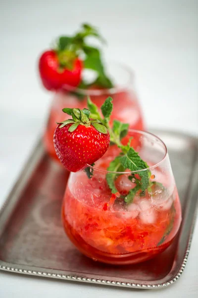 Aardbei Mojito Cocktail Met Biologische Aardbeien Van Kras — Stockfoto