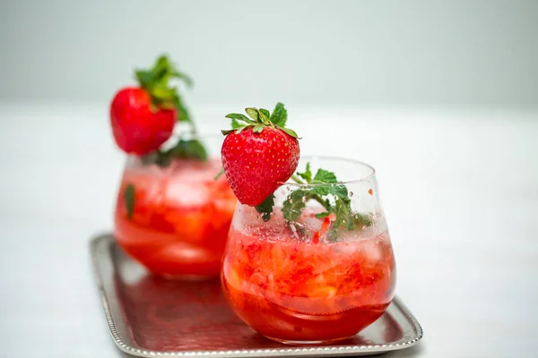 Cóctel Mojito Fresa Con Fresas Orgánicas Desde Cero —  Fotos de Stock