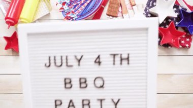 Barbekü partisi tabelada beyaz faturası Yönetim Kurulu.