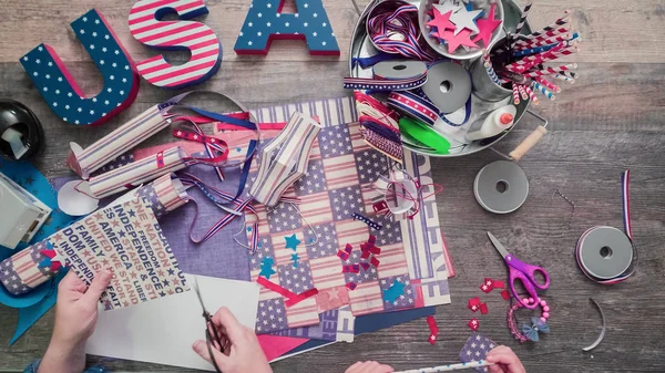 Mother Daughter Making Paper Firecrackers Fro July 4Th Celebration — Stock Photo, Image