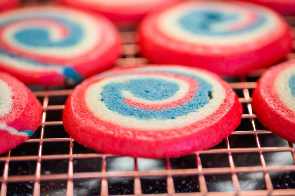 Piros Fehér Kék Pinwheel Cukor Cookie Kat Július Celebration — Stock Fotó