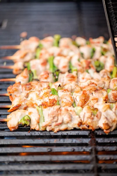 Steg För Steg Grilla Kyckling Yakitori Bambu Spett Utomhus Gasolgrill — Stockfoto