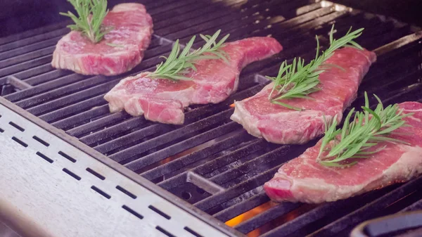 Pas Pas Barbecue New York Strip Steak Sur Barbecue Gaz — Photo