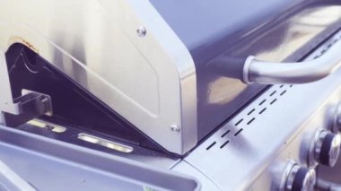 Adım adım. New York şerit biftek açık gaz ızgara ızgara