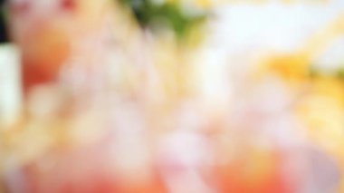 Frambuazlı limonata taze limon ve mason kavanoz içme içinde ahududu ile süslenmiş