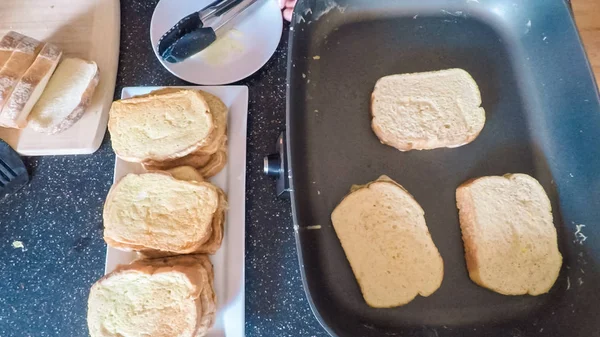 Paso Paso Preparación Tostadas Francesas Para Desayuno —  Fotos de Stock