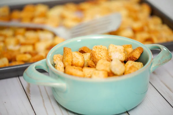 Croutons Torradas Francesas Frescas Tigela — Fotografia de Stock