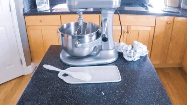 Adım adım. Konut Mutfak Mutfak mikser kullanarak şekerli kurabiye pişirme.